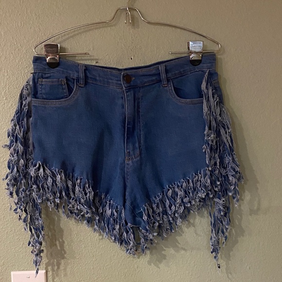 Daisy High Waisted Denim Shorts Fringe Hem Daisy Dukes Distressed Size Large - Picture 1 of 6